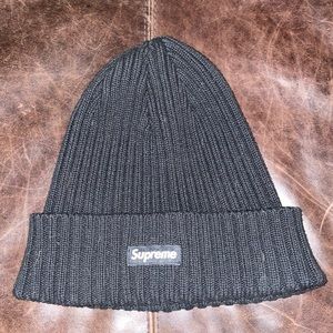 Supreme black ribbed beanie